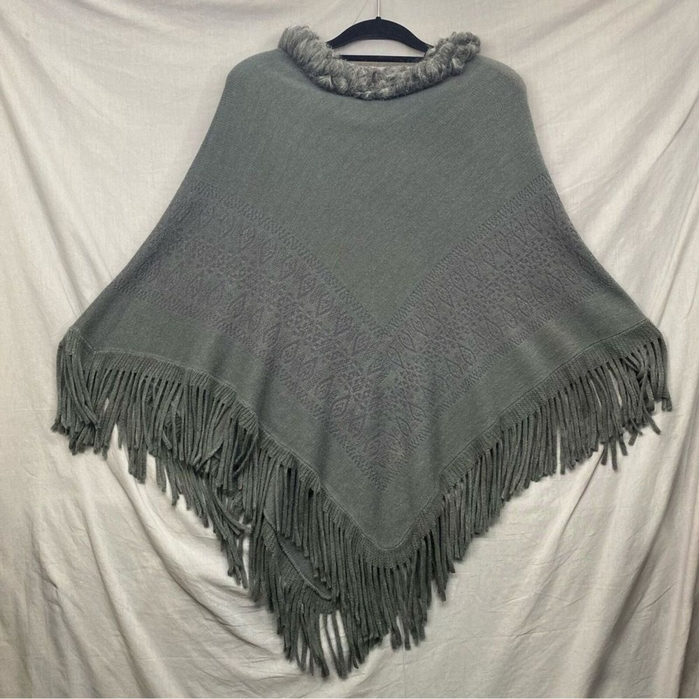 Eyeful Poncho Fur Line‎ Collar Gray Size | O\S